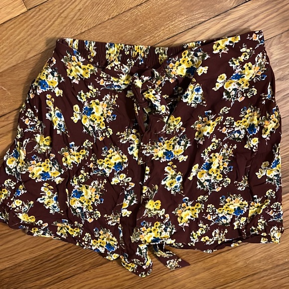 Exhilaration size small off shoulder, crop top and skort set - Picture 3 of 3